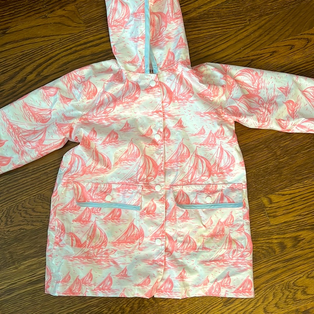 The Beaufort Bonnet 3T sailboat raincoat